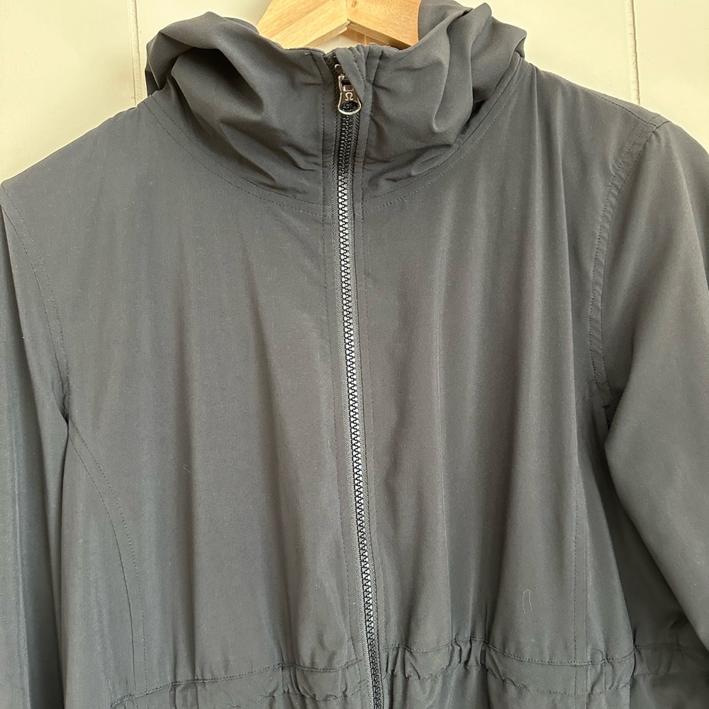 Lululemon Solid Black Lightweight Jacket/ Sz 8 - image 8